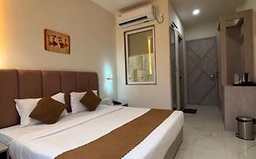Sethi Grand Hotel